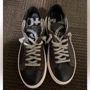P448 Sneakers